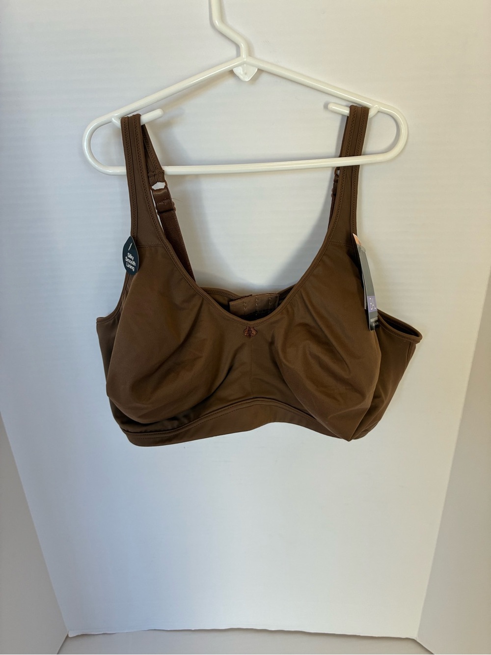 Women’s NWT BALI Bra 42 DD